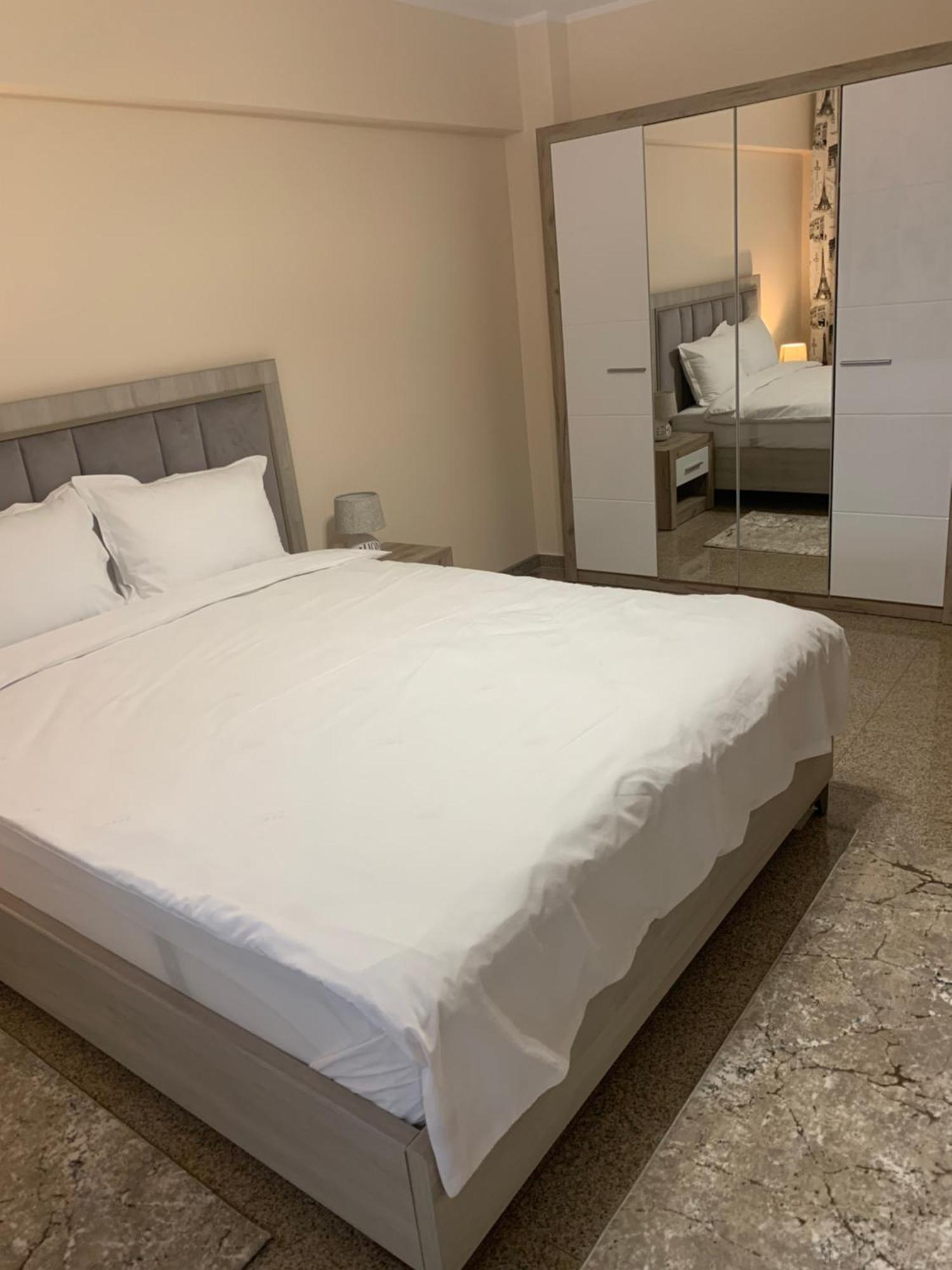 Minerva Ultracentral Daire Craiova Dış mekan fotoğraf